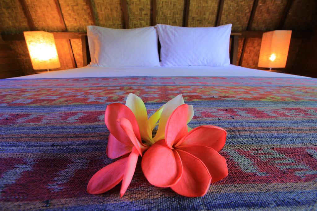 Pantai Karang Hotel Gili Trawangan Exterior photo
