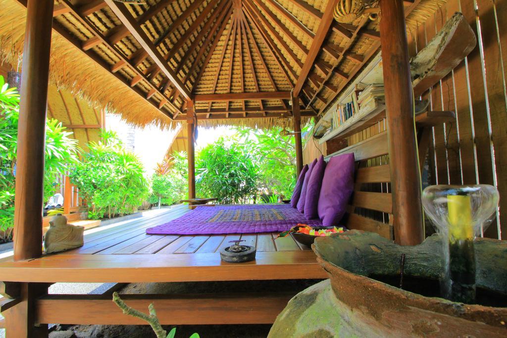 Pantai Karang Hotel Gili Trawangan Exterior photo