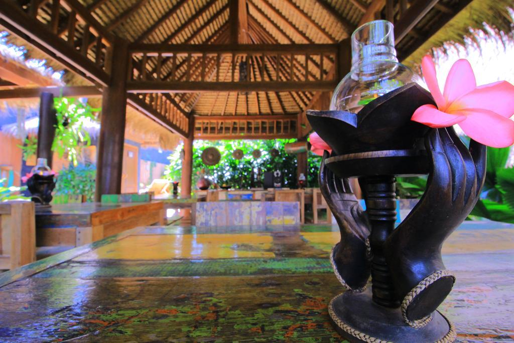 Pantai Karang Hotel Gili Trawangan Exterior photo